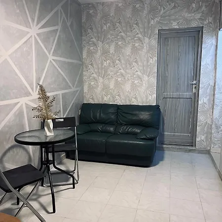 Nautilus House * Бари